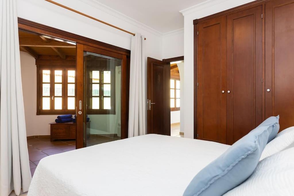 Villa Helen - Heated Pool Wifi Smarttv Barbecue Corralejo Bagian luar foto